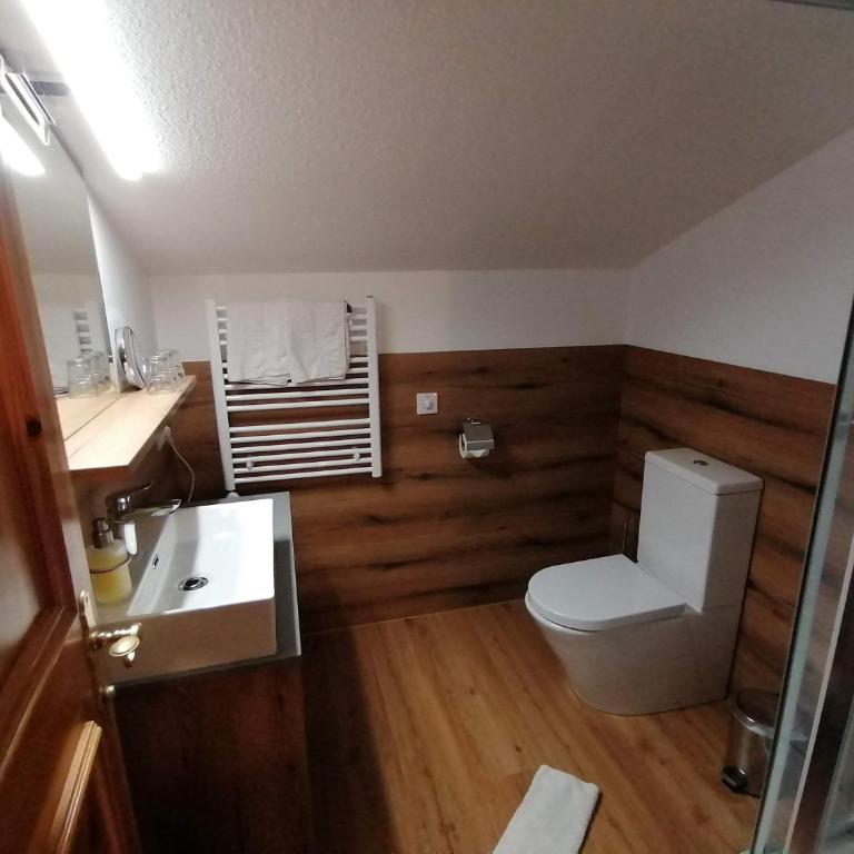 Haus Bergliebe - Doppelzimmer mit Balkon - 6