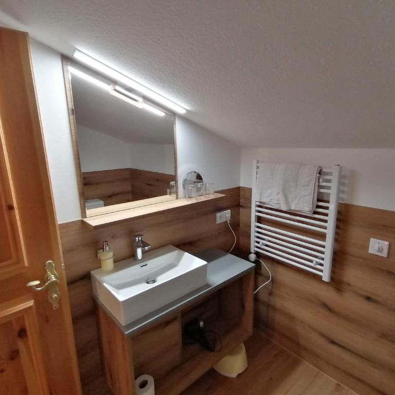 Haus Bergliebe - Doppelzimmer mit Balkon - 10
