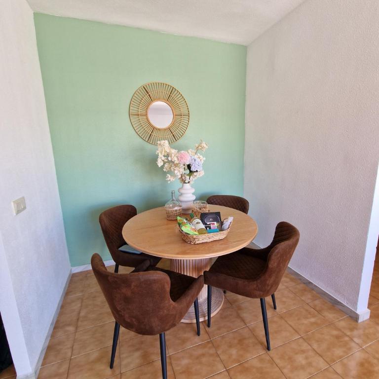 Casa Eliseos Playa - Two-Bedroom Apartment with Balcony and Sea View - 4
