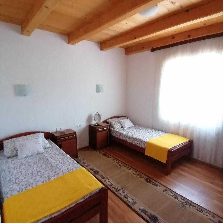 Country house Todor - Twin Room with Private Bathroom - 3