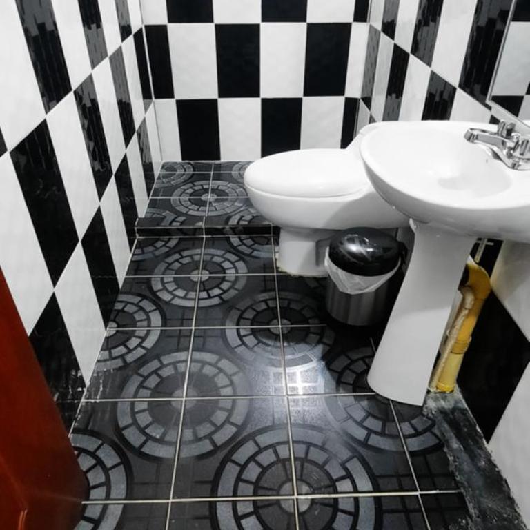 House SJR - Habitación Triple Económica con baño compartido - 2
