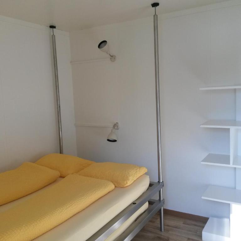 RiverLodge TCS Training & Freizeit AG - Familienzimmer mit Seeblick - 4