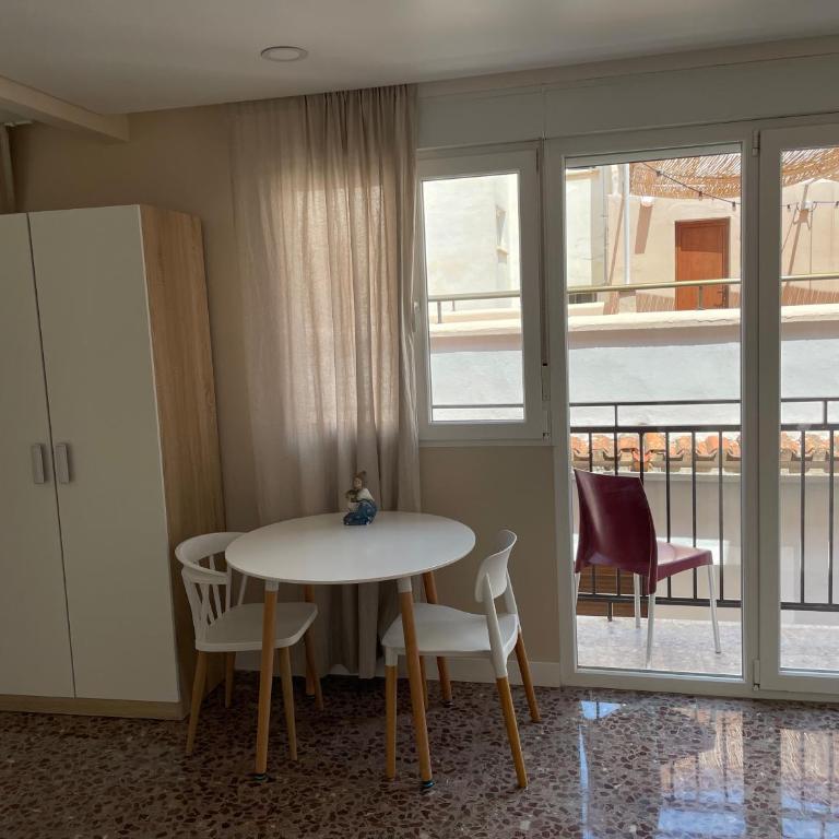 Apartamentos Pelicano - Estudio con balcón - 2