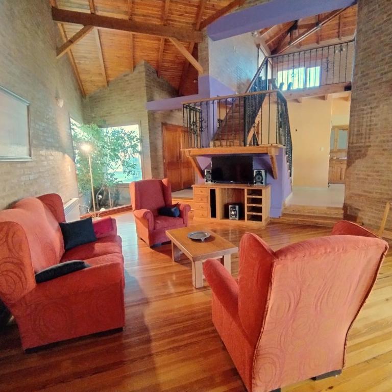 Chalet El Sauce - Casa de 3 dormitorios - 1