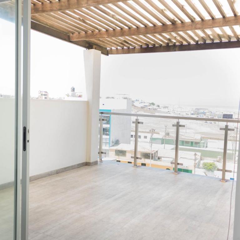 Amplio Duplex Huanchaco - Vista al Mar y Ascensor - Deluxe Double Room with Balcony and Sea View - 3