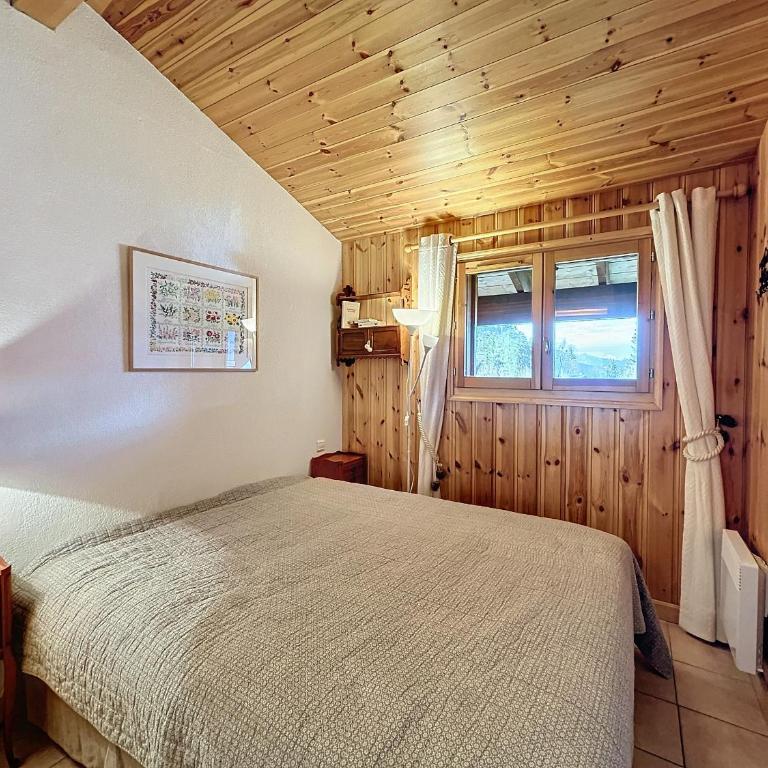 Appartement 3 pièces tout équipé avec balcon et box fermé, à 1,2 km du centre de Combloux - Appartement 2 Chambres - 8