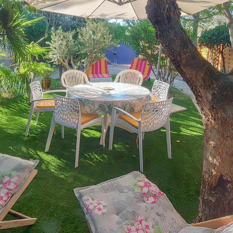 Beautiful Home In Carpentras With Wifi - Maison de Vacances 3 Chambres - 2