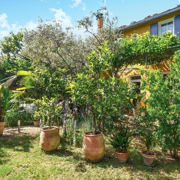 Beautiful Home In Carpentras With Wifi - Maison de Vacances 3 Chambres - 8