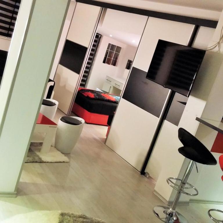 Pansion River - Apartman sa 1 Spavaćom Sobom, Terasom i Pogledom na Reku - 2