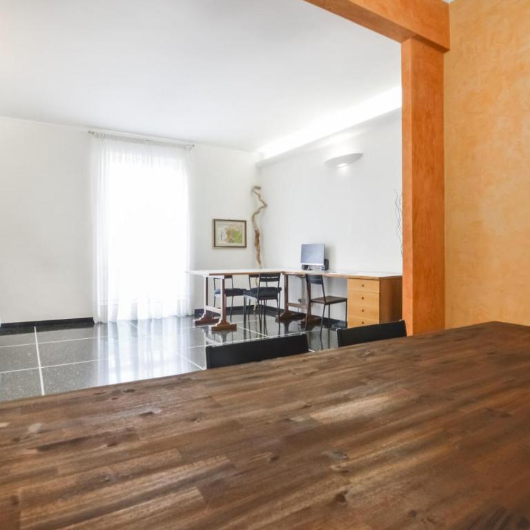 4 Bedroom Cozy Apartment In Genova - Appartamento con 4 Camere da Letto - 10