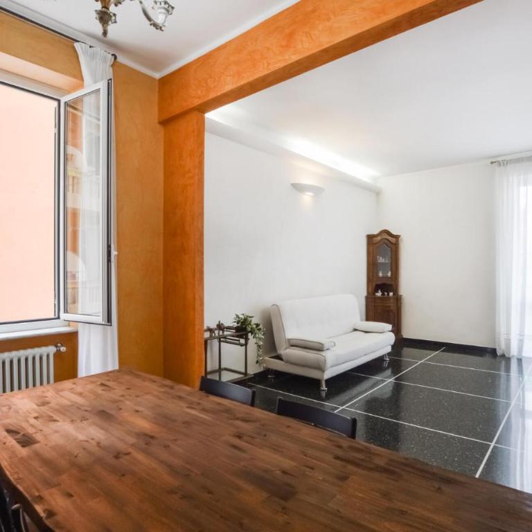 4 Bedroom Cozy Apartment In Genova - Appartamento con 4 Camere da Letto - 15