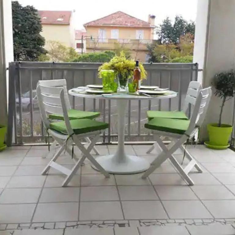 Chez Virginie et Laurent - Appartement avec Vue et Balcon - 14