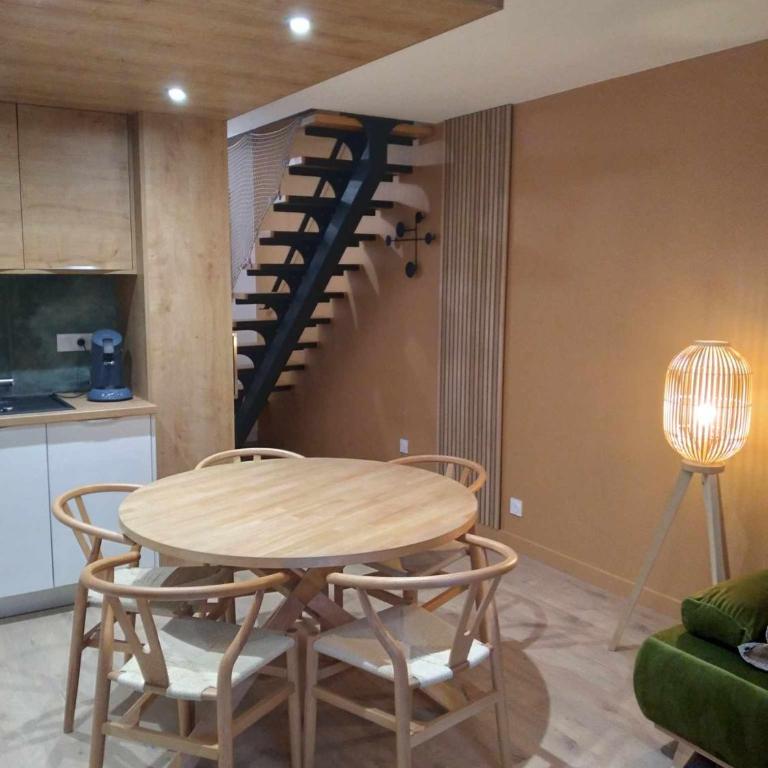 Duplex lumineux - 40m2 - 2 chambres - Balcon terrasse - Parking - Entierement renové en Mai 2024 - Apartment mit 2 Schlafzimmern - 3