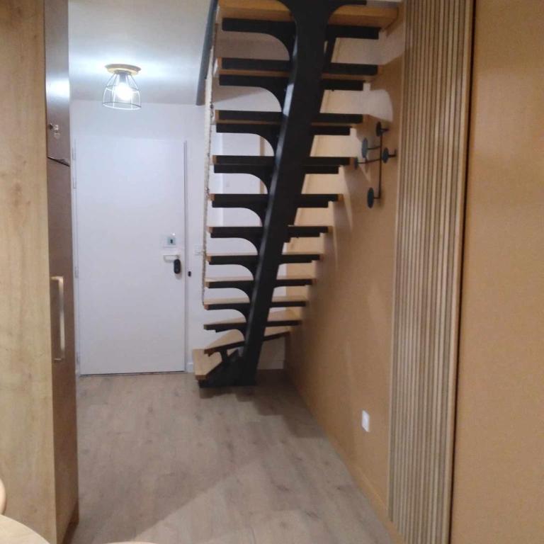 Duplex lumineux - 40m2 - 2 chambres - Balcon terrasse - Parking - Entierement renové en Mai 2024 - Apartment mit 2 Schlafzimmern - 6