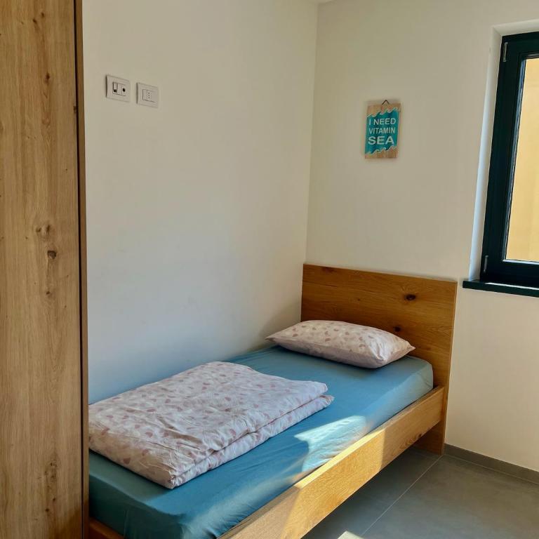 Emma`s Riva-Dream deluxe - sonnige 2-Zimmer-Wohnung mit privatem Parkplatz und Terrasse in Riva del Garda - Appartamento con 1 Camera da Letto - 2