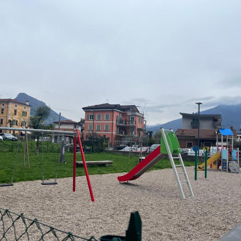 Emma‘s Riva-Dream - sonnige 2-Zimmer-Wohnung mit Garage und Balkon in Riva del Garda - Appartamento con 1 Camera da Letto - 13