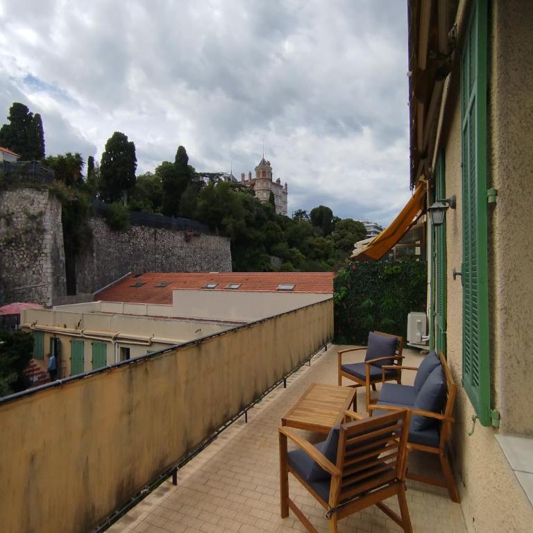 Grand studio avec terrasse - Appartement 1 Chambre - 24