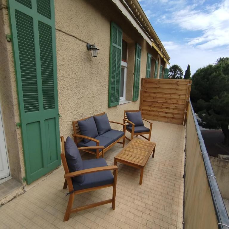 Grand studio avec terrasse - Appartement 1 Chambre - 23