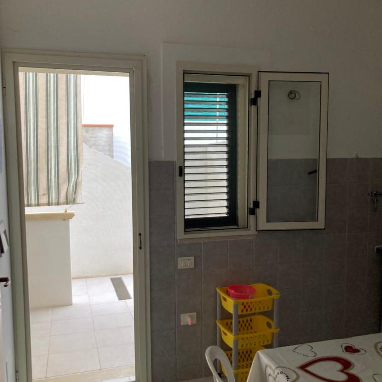 Hesperia - One-Bedroom House - 2