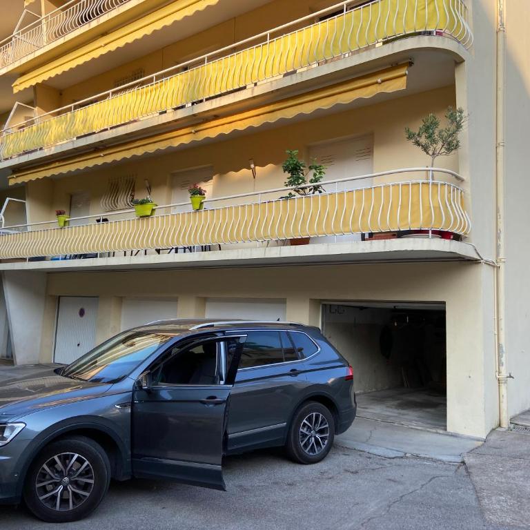 Appartement vue panoramique sur Cannes, 100M2 3P - Appartement 1 Chambre - 40
