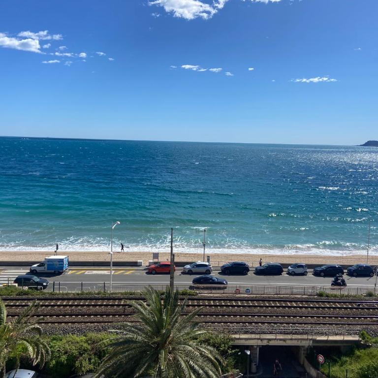 Appartement vue panoramique sur Cannes, 100M2 3P - Appartement 1 Chambre - 9