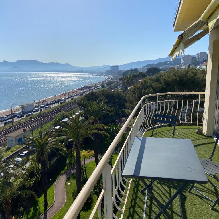 Appartement vue panoramique sur Cannes, 100M2 3P - Appartement 1 Chambre - 8
