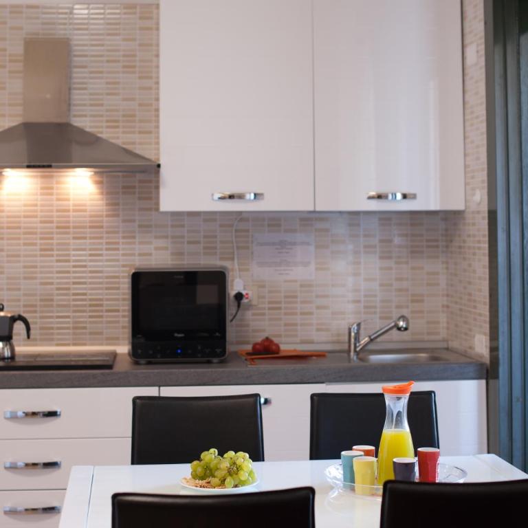 Visit Cagliari - Apartment with Balcony - 8