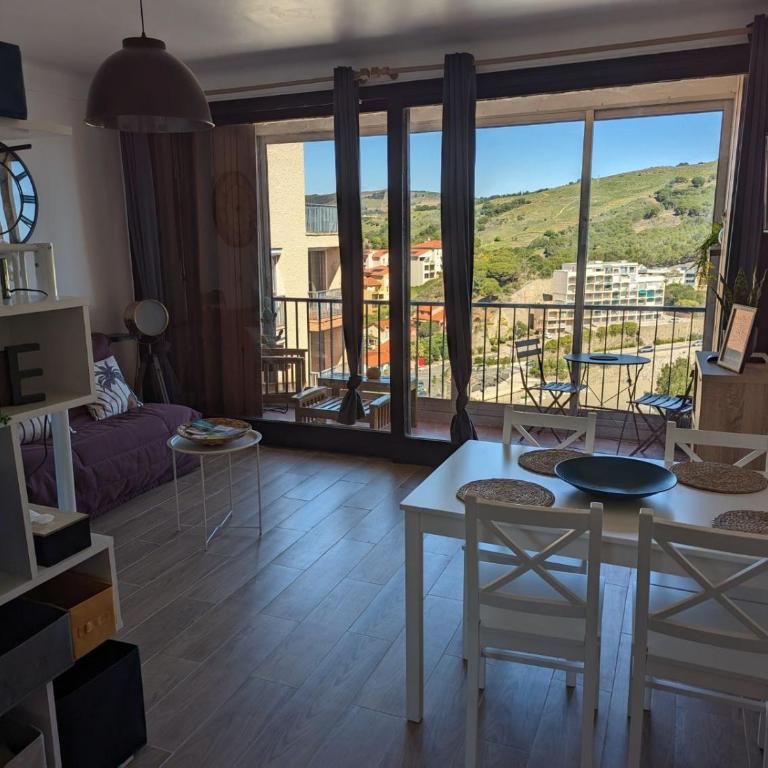 Grand studio avec vue sur la mer et parking - Apartment with Sea View - 3
