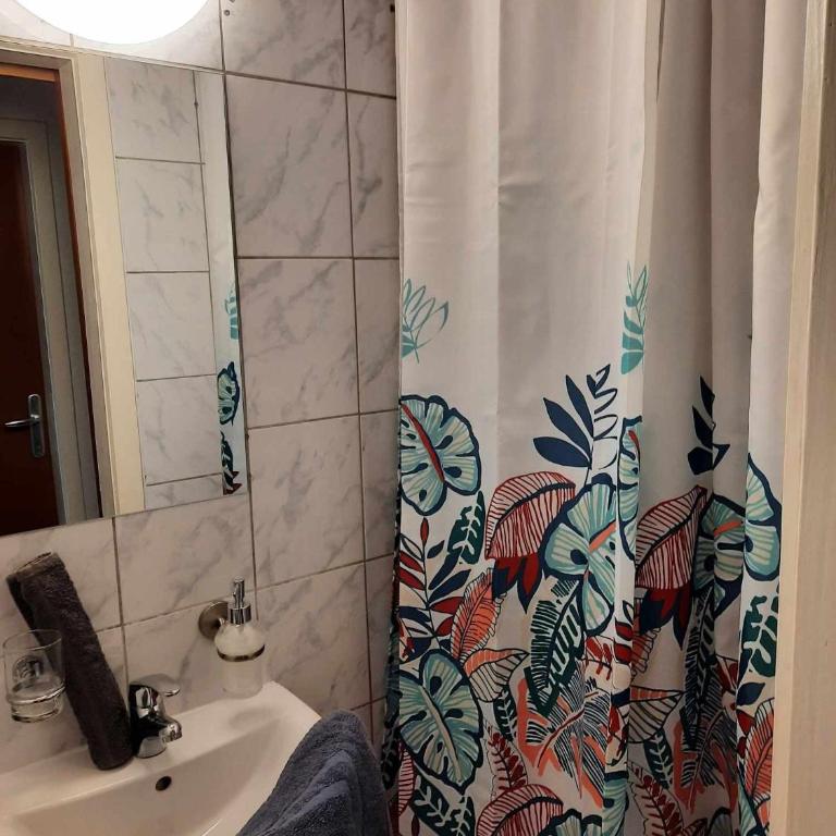 Pension Horvath - Zweibettzimmer mit eigenem Bad - 2