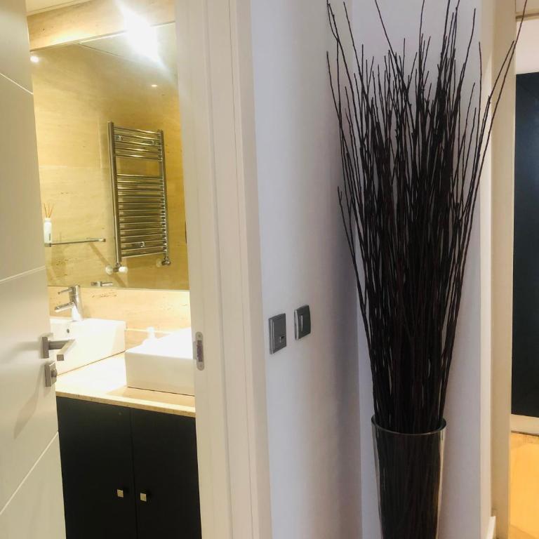 Habitacion con baño privado - Double Room with Private Bathroom - 7