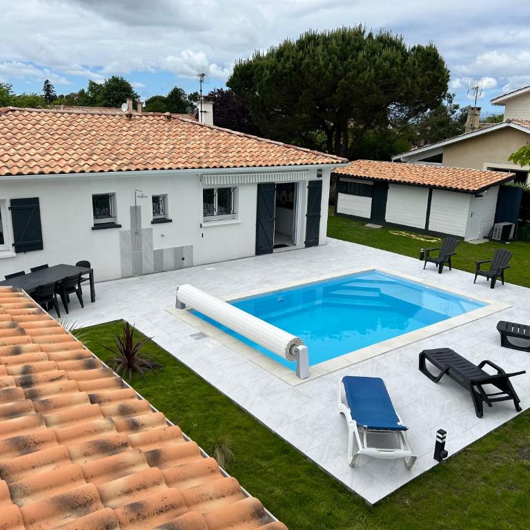 VILLA LAUNA GUJAN - Villa avec Piscine Privée - 9