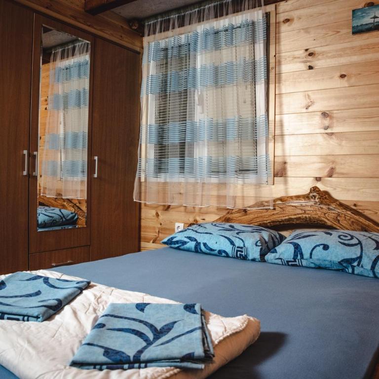 Bamboo River House - Two-Bedroom House - 3