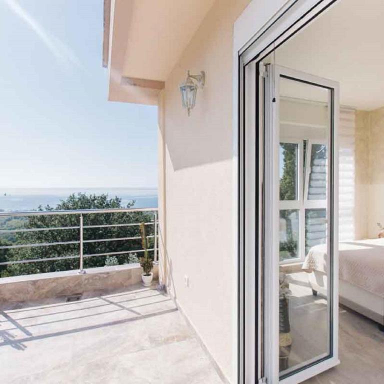Mahakala Center - Superior Double or Twin Room with Sea View - 20