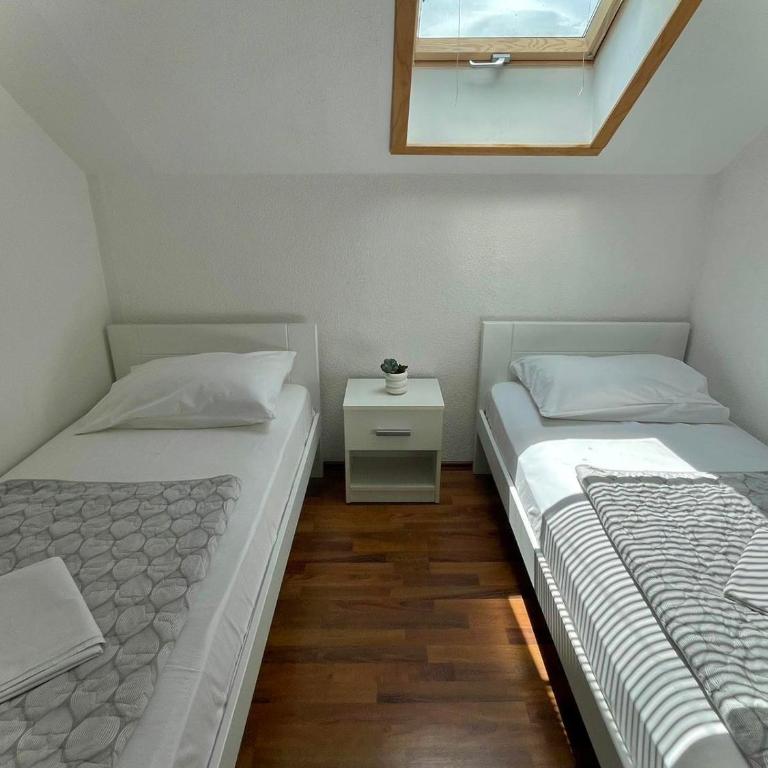 Una Dreams Lohovo Rooms - Trokrevetna Soba - 4