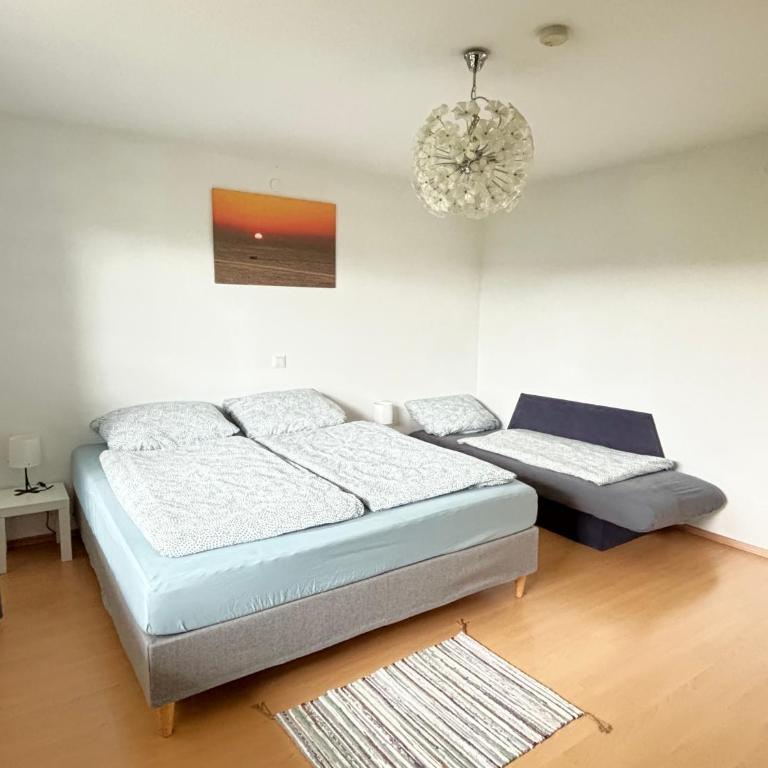 Panorama-Haus Ferienwohnung SÄNTIS - Schlafzimmer, Wohnzimmer, Küche, Bad, Sonnenterrasse mit Bergblick im Garten - Apartment mit Blick auf die Berge - 19