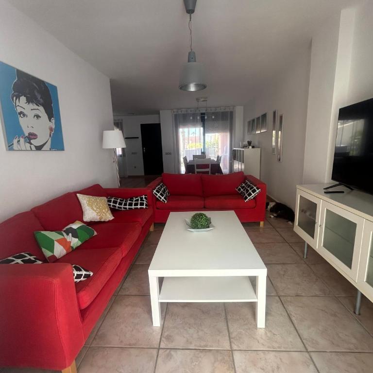 A pie de playa con vistas al mar - Four-Bedroom House - 8