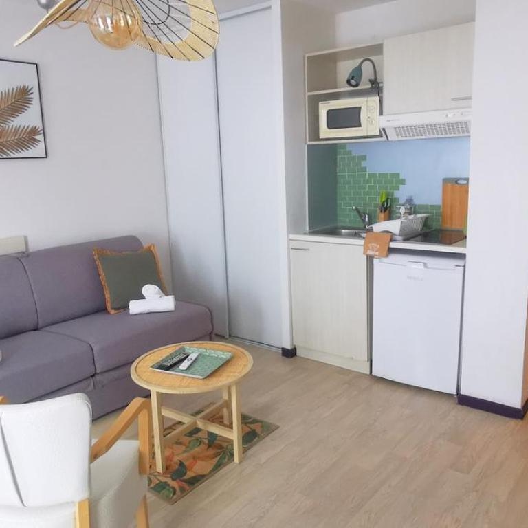 O'TINY Suite familiale 4 personnes, gare, centre ville, sanctuaire - Appartamento con 1 Camera da Letto - 7