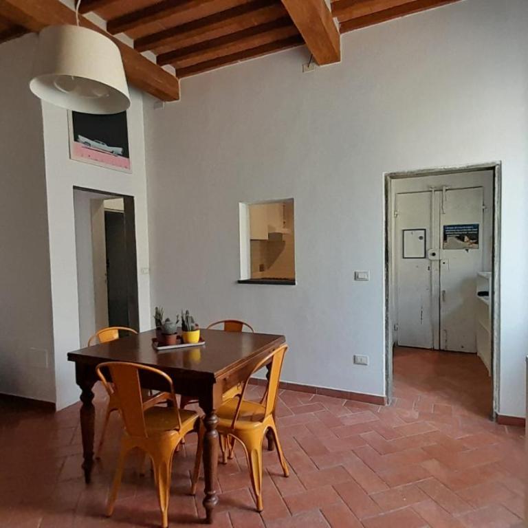 Livornine Appartamento rustico con posto auto - Two-Bedroom House - 2