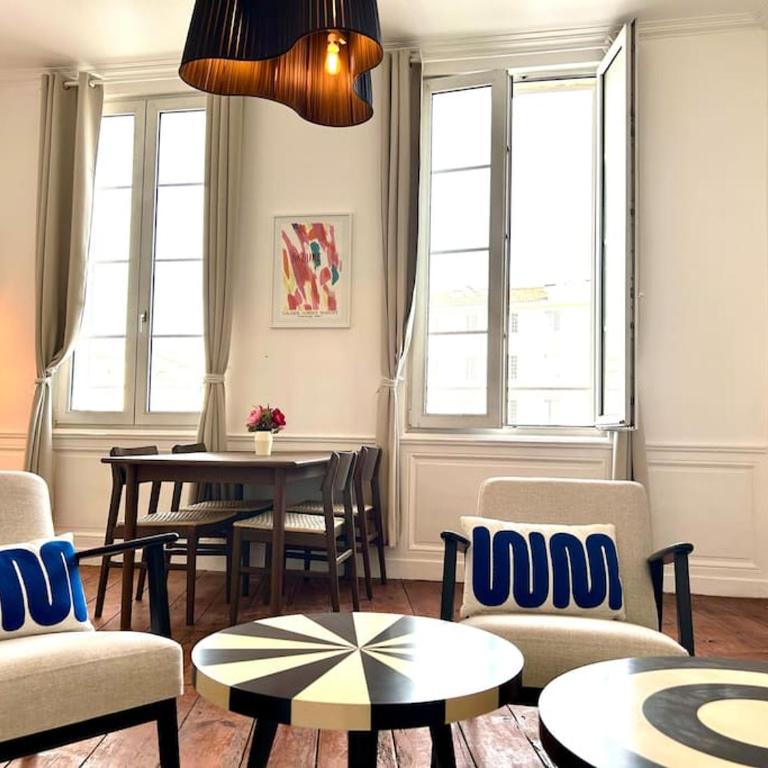 Exceptionnel Vieux Port 65m2 4-6 pers, wifi, patio - Appartement 2 Chambres - 7