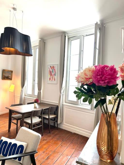 Exceptionnel Vieux Port 65m2 4-6 pers, wifi, patio - Appartement 2 Chambres - 8