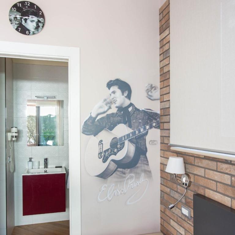 Little Rock Guest House - Single Room with Private Bathroom - 6