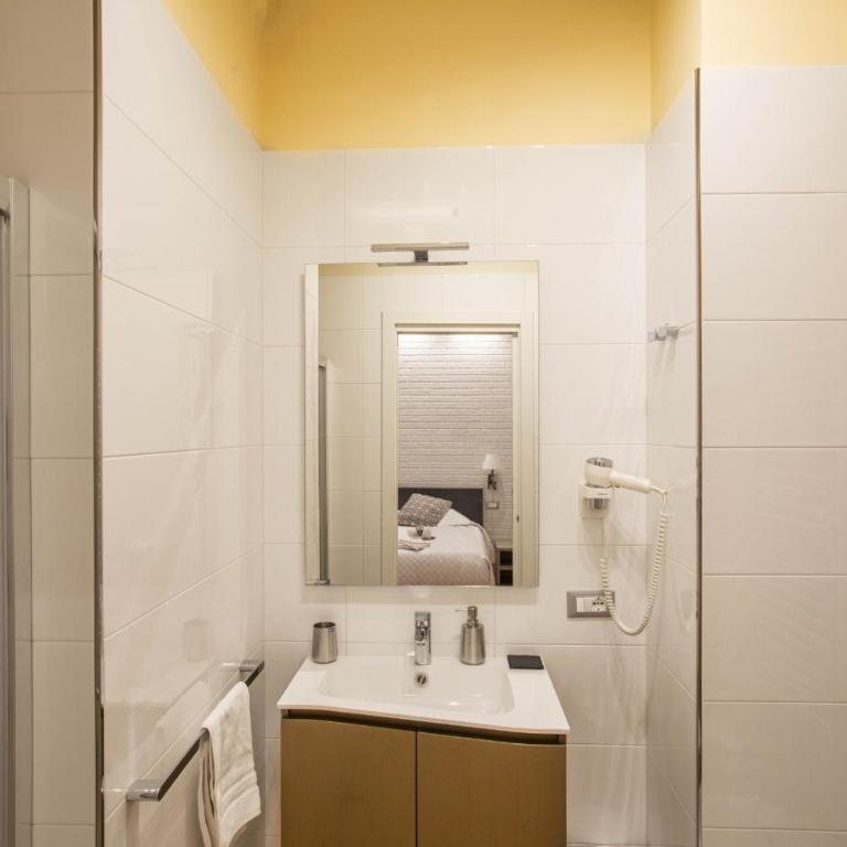 Little Rock Guest House - Deluxe Room - 10