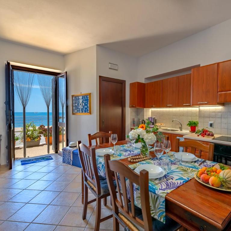 Casa La Conchiglia - Apartment with Sea View - 1