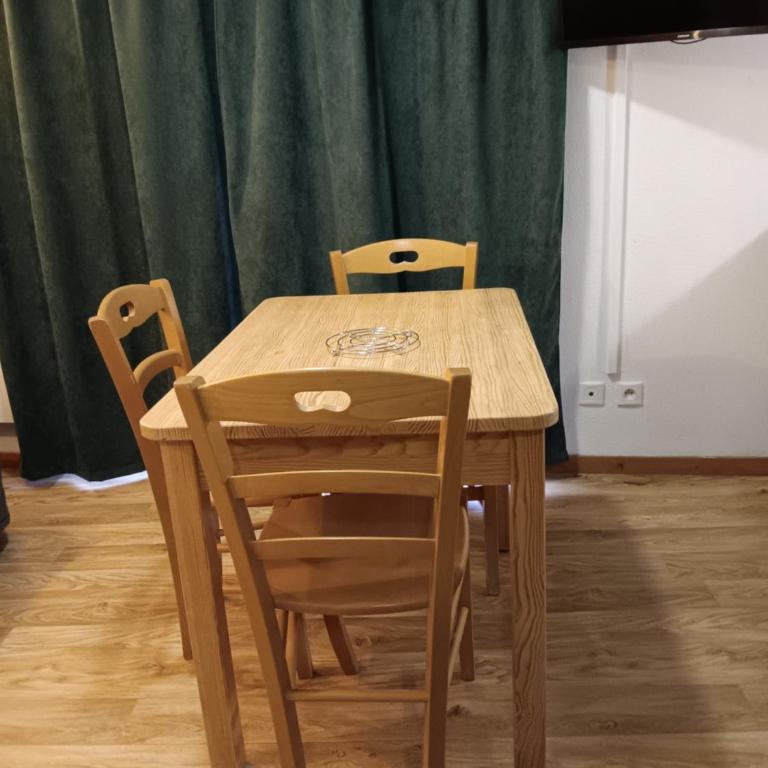 Chamrousse 1700 - Les Domaines de LArselle- Silènes C23 - Classé 3 étoiles - Apartment mit 1 Schlafzimmer - 17