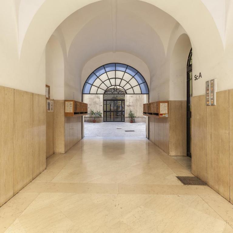 Hostly-Urban Oasis Turati-Few Steps from Colosseum - Appartamento con 1 Camera da Letto - 23