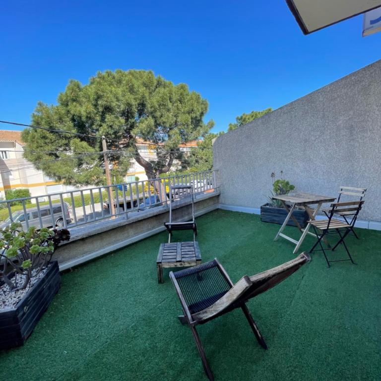 Hôtel Les Mimosas - Chambre Double Confort avec Terrasse et Climatisation - 1