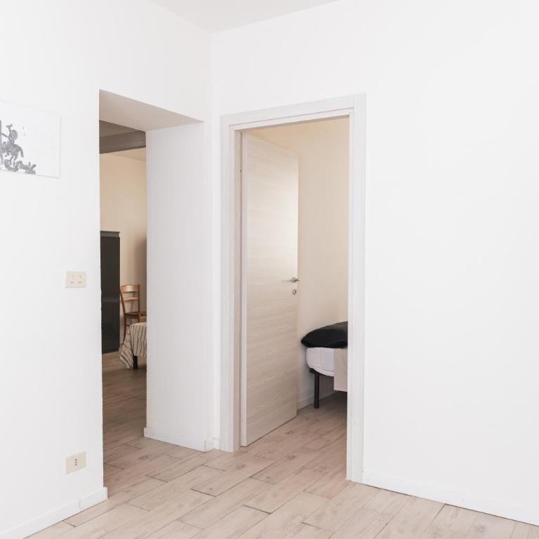 Cornigliano Apartment 2 - Appartamento con 2 Camere da Letto - 2