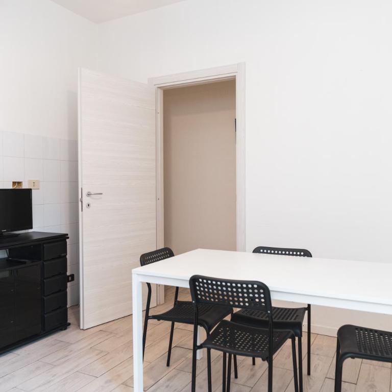Cornigliano Apartment 2 - Appartamento con 2 Camere da Letto - 14
