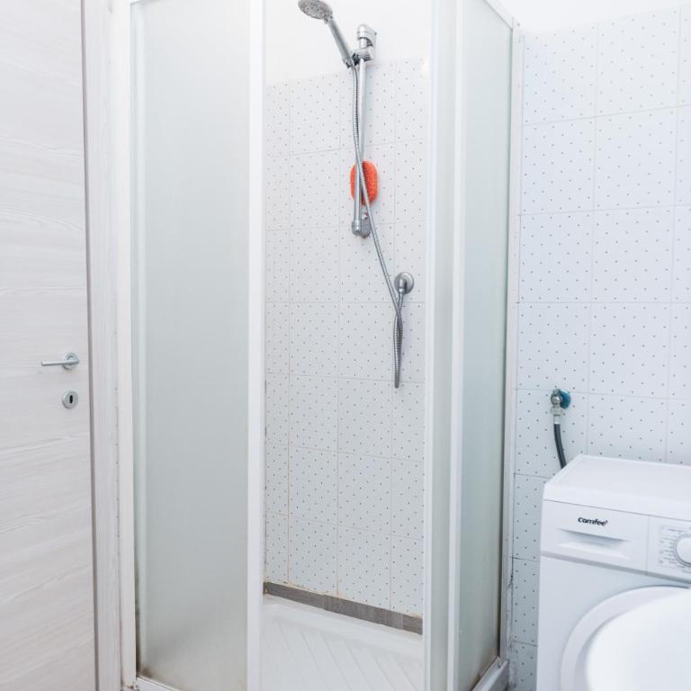 Cornigliano Apartment 2 - Appartamento con 2 Camere da Letto - 17