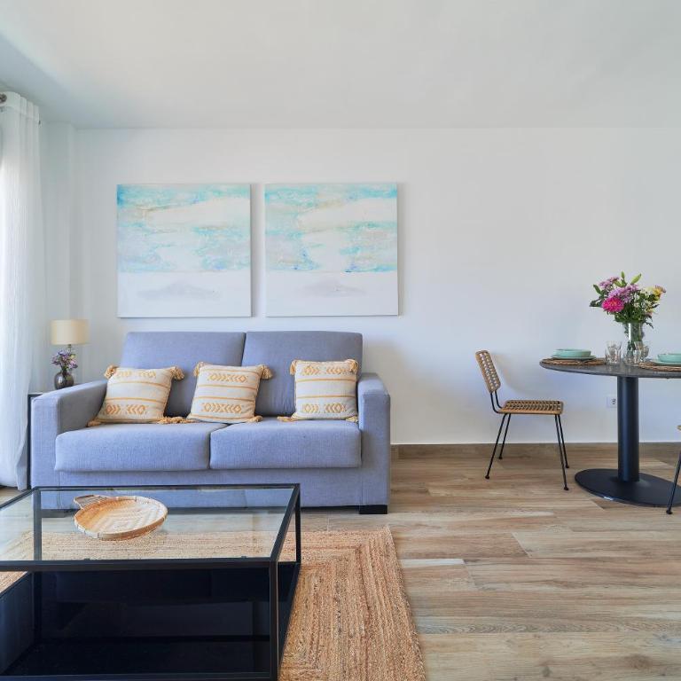 Luminoso apartamento en primera linea de PLAYA EN ESTEPONA - Superior One-Bedroom Apartment with Balcony - 1